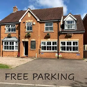 Arden - Nec Birmingham - Birmingham Airport Guest house Bickenhill